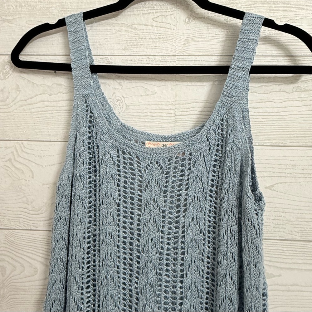 Pink Republic Women’s Blue Sleeveless Crocheted Top. Size M - Picture 2 of 6